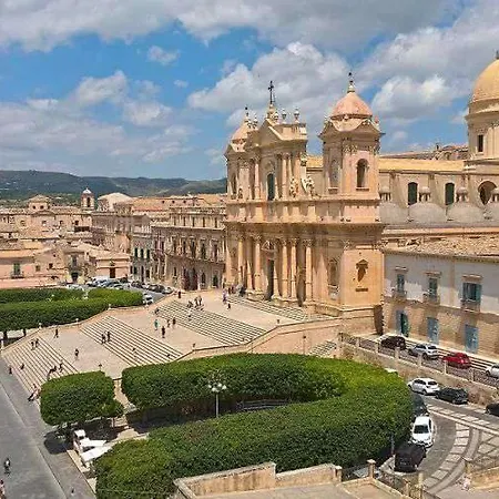Astro With Direct Access On The Sea Of Heritage Of Unesco